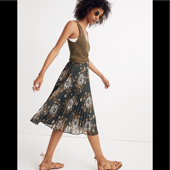 Madewell Dresses & Skirts - Madewell Pleated Midi Skirt in Painted Blooms